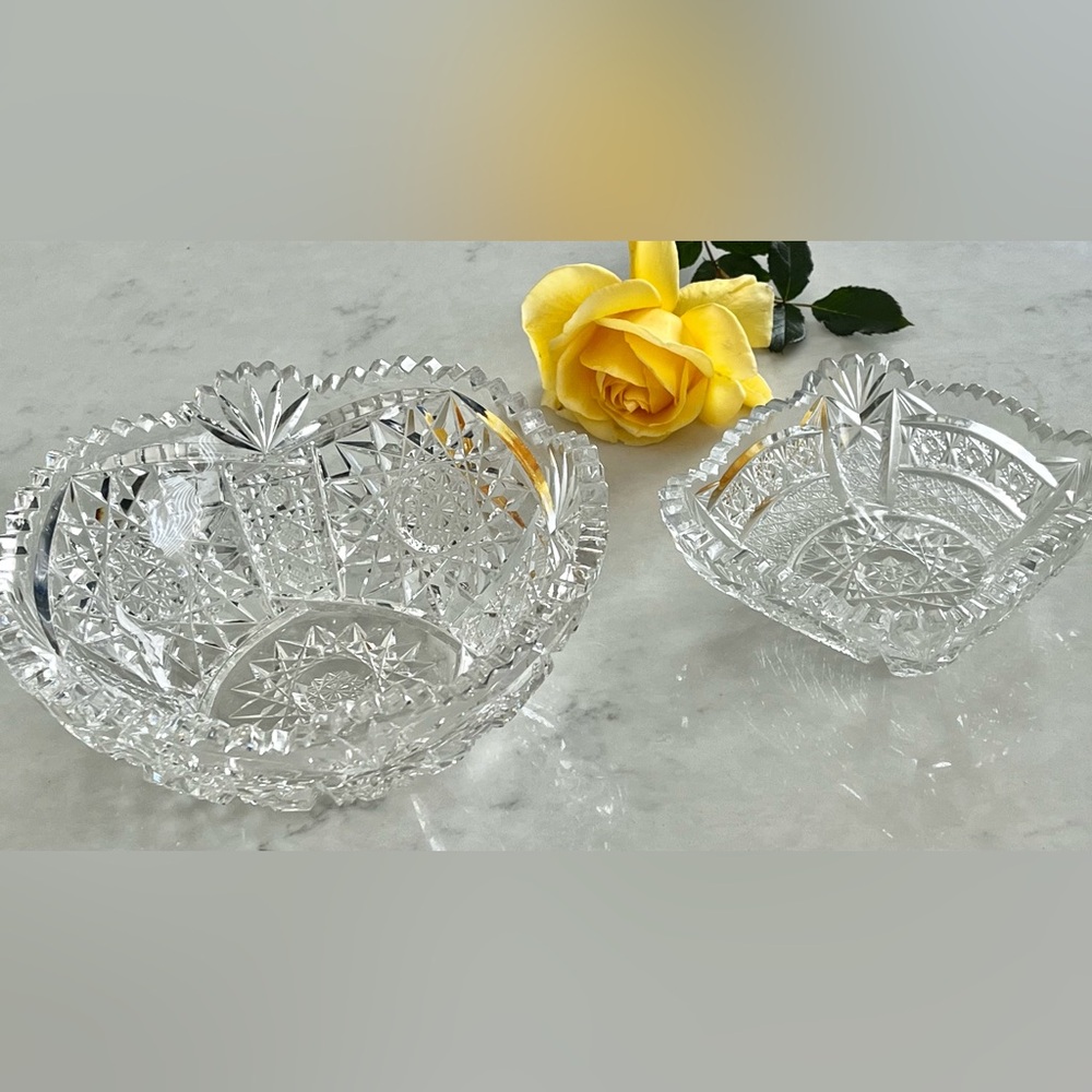 Elegant Crystal Bowls Brilliant Cut (2 bowls)